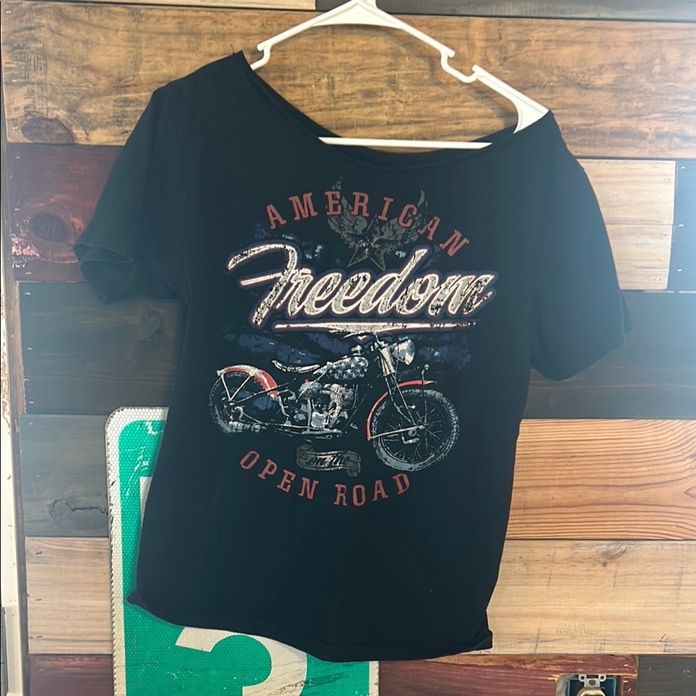 American Freedom Cut off the Shoulder  Black Graphic Tee